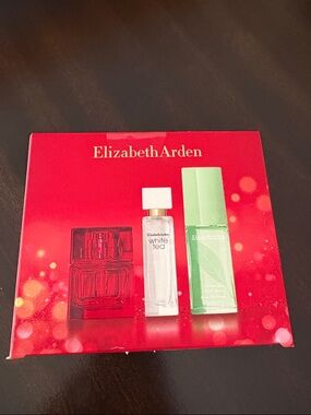 New Elizabeth Arden Red Gift Set Box with three perfume